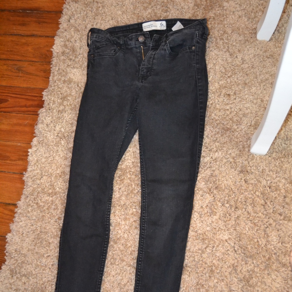 Abercrombie and Fitch Size 6S Super Skinny Jeans